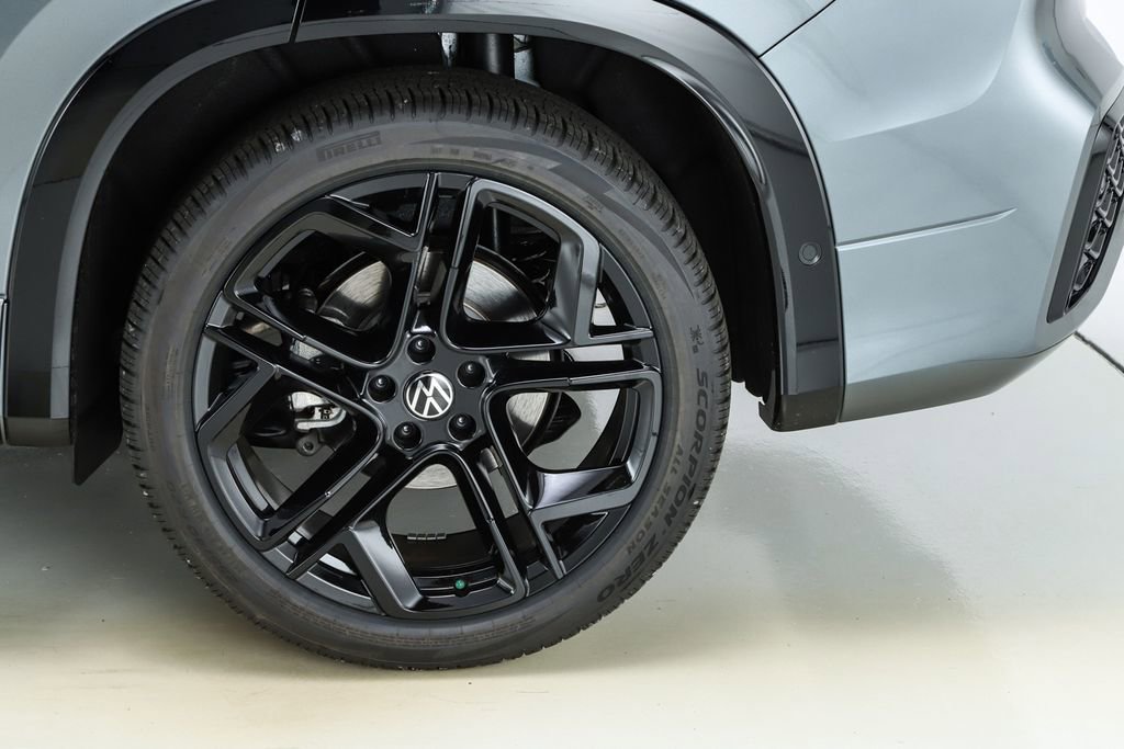 New 2026 Volkswagen Tiguan SE R-Line image 45