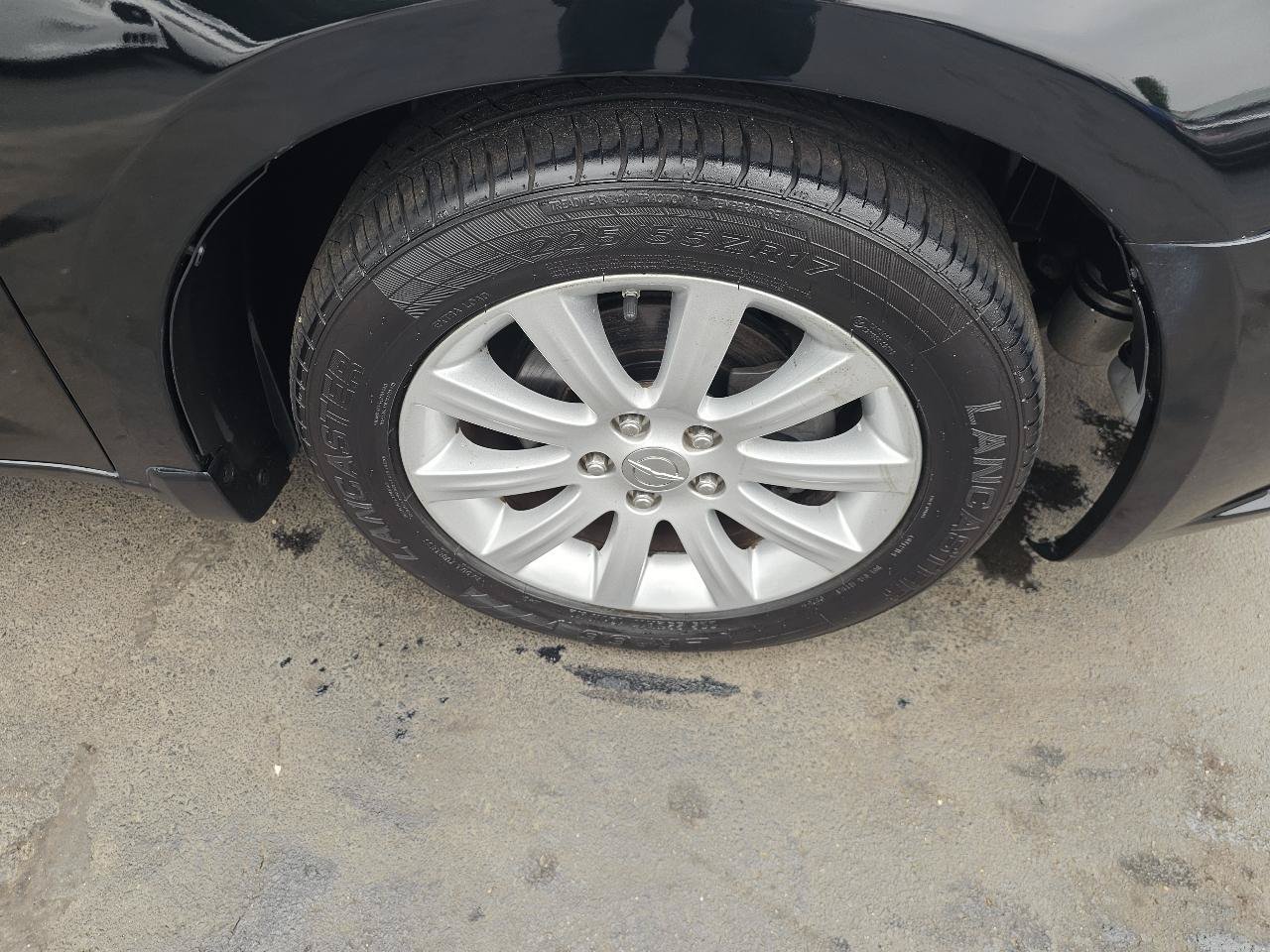 Used 2014 Chrysler 200 Limited FWD image 14