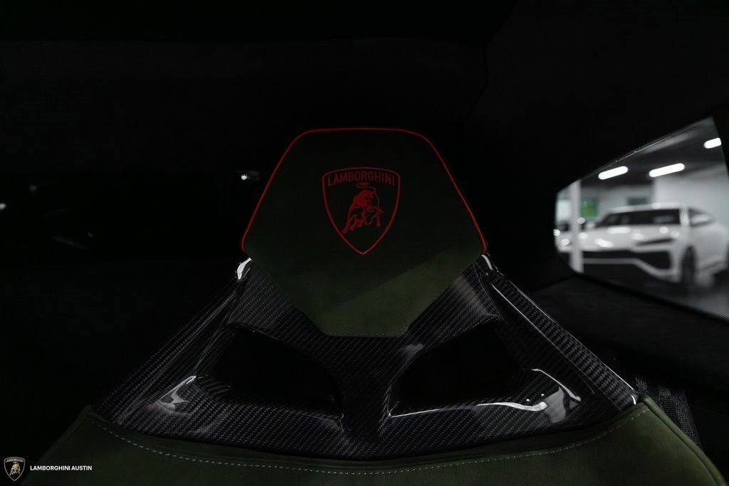 Used 2024 Lamborghini Huracan Sterrato image 37