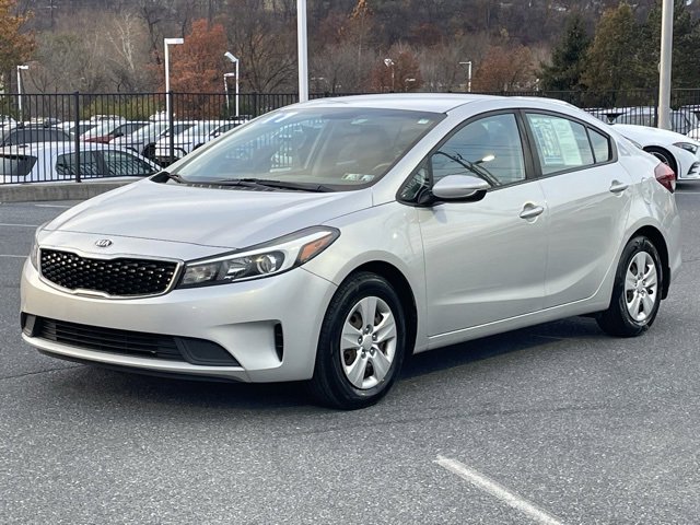 Used 2017 Kia Forte LX image 5