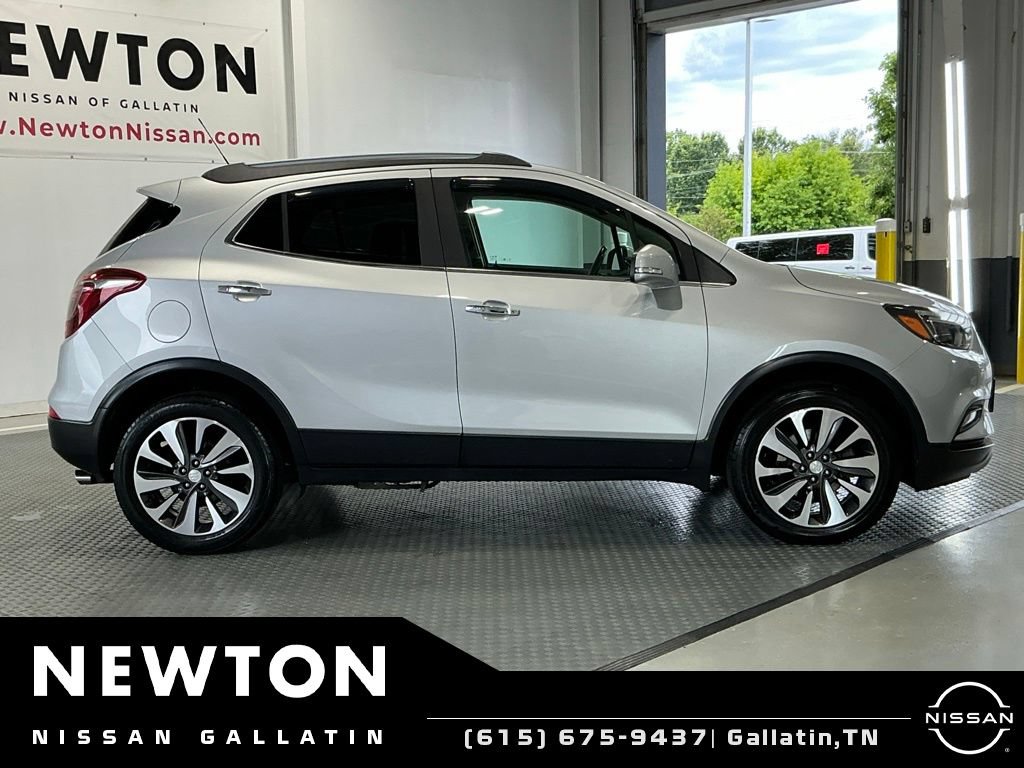 Used 2017 Buick Encore Essence AWD/4WD image 4