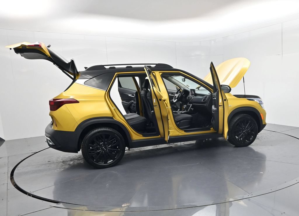 Certified 2023 Kia Seltos Nightfall Edition AWD/4WD image 56
