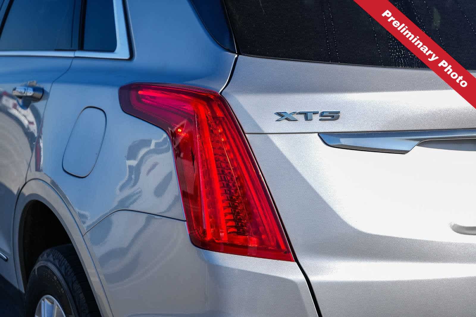 Used 2019 Cadillac XT5 FWD image 9
