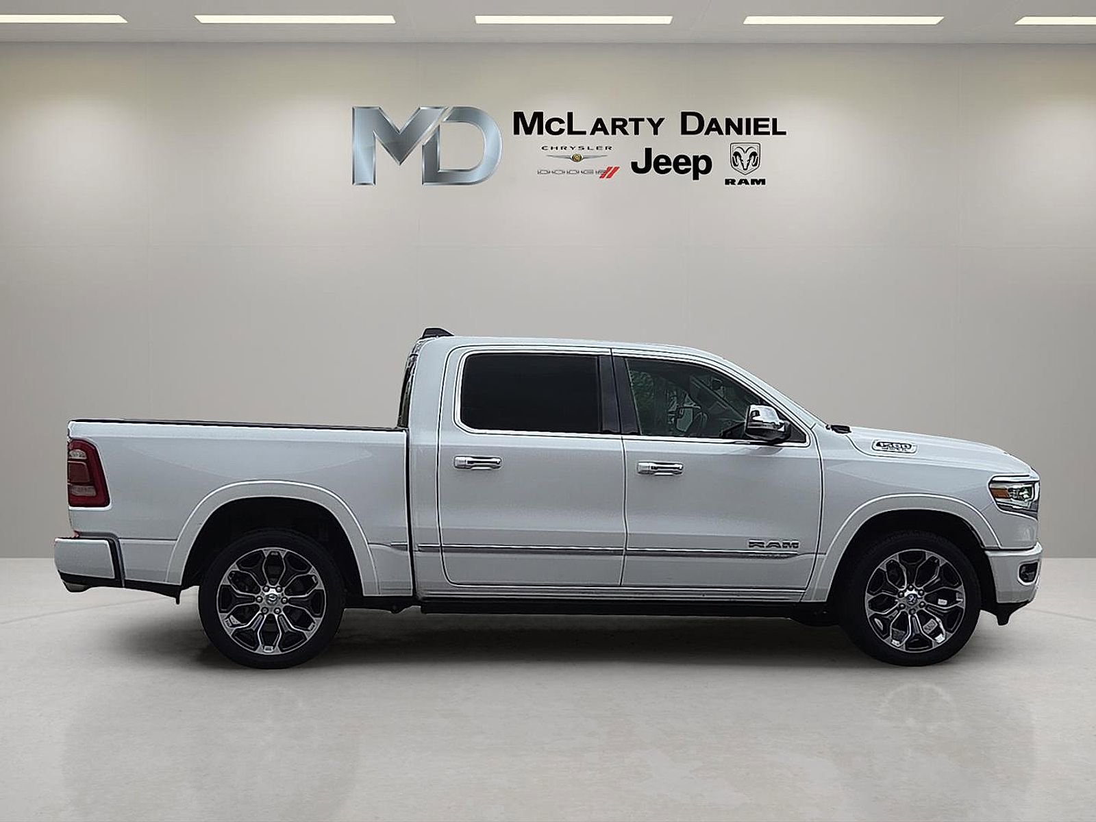 Used 2019 RAM 1500 Limited image 6