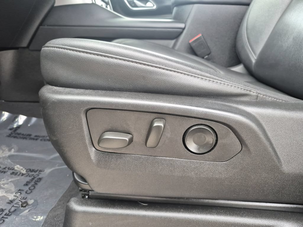 Used 2024 Chevrolet Tahoe LT AWD/4WD image 12