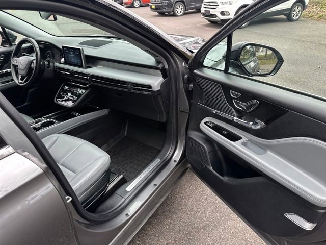 Certified 2022 Lincoln Corsair FWD image 13