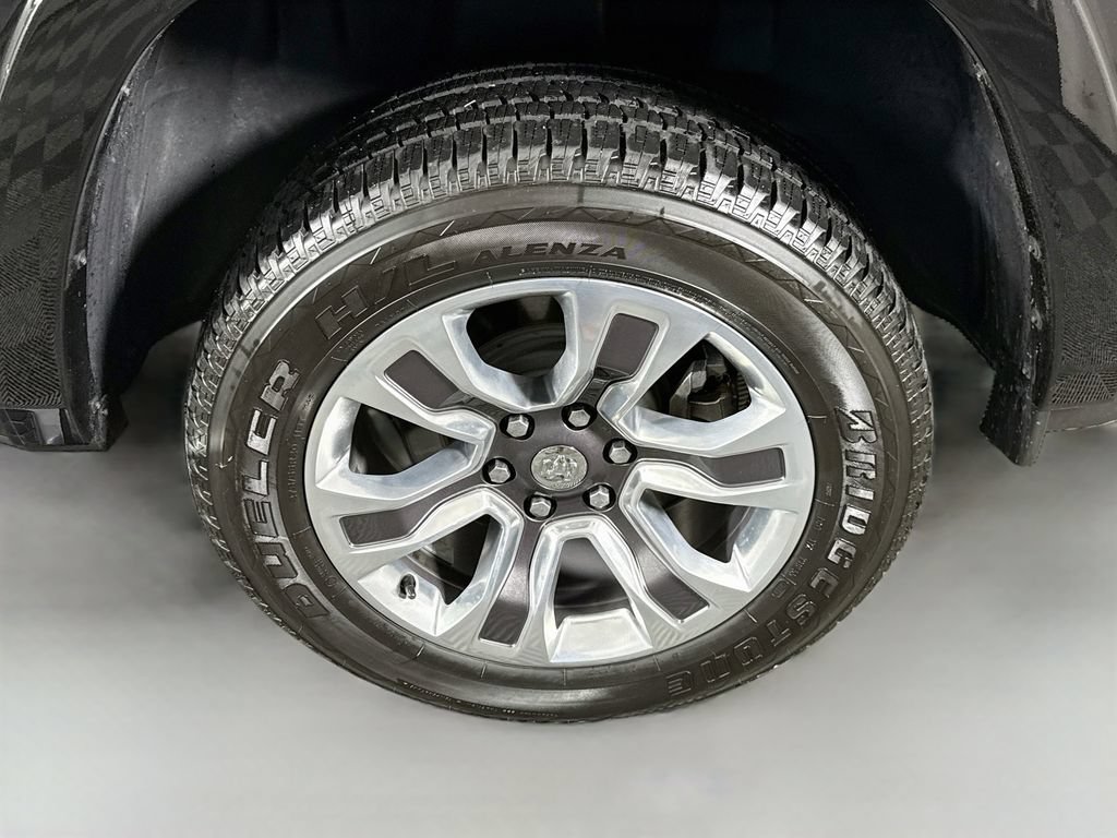 Used 2022 RAM 1500 Limited w/ Body Color Bumper Group AWD/4WD image 34