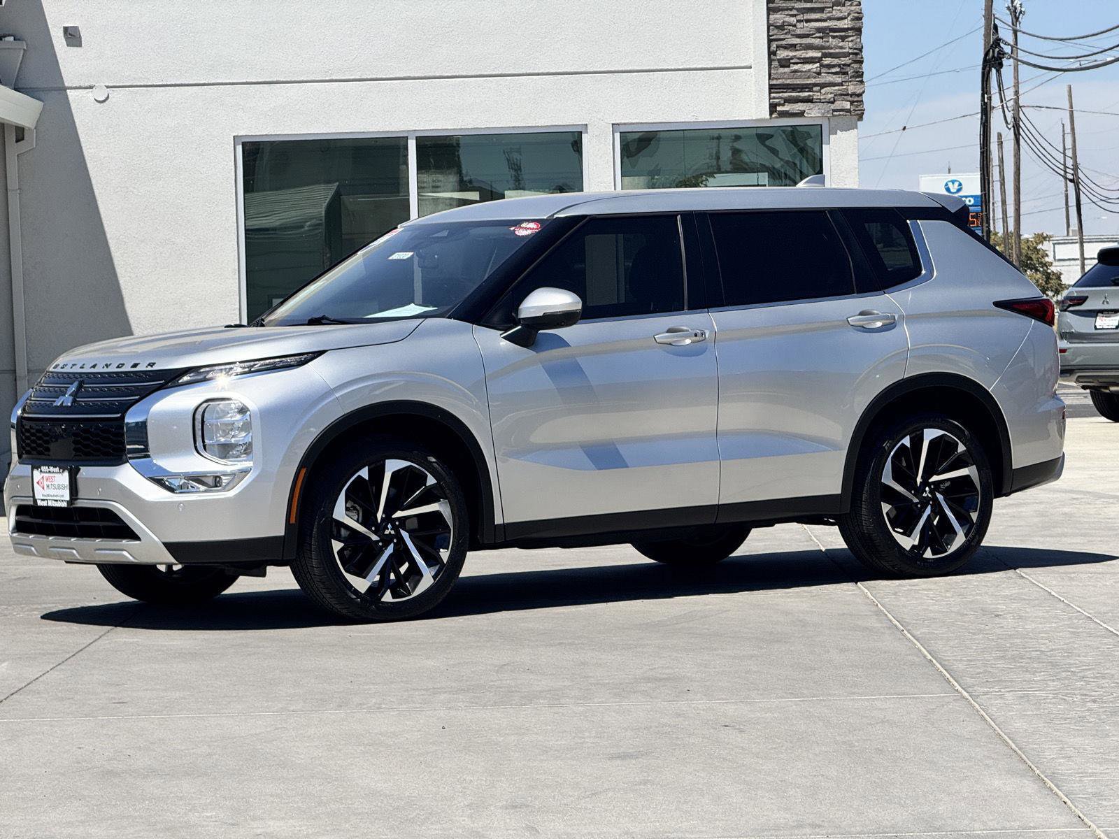 Used 2024 Mitsubishi Outlander SE Black Edition