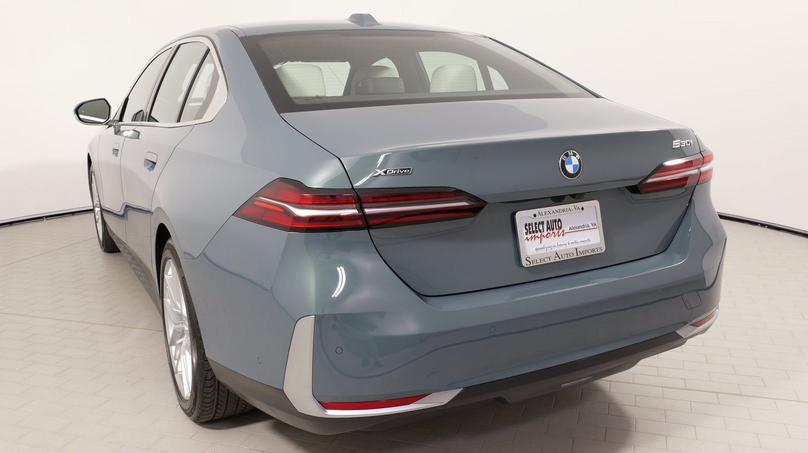 Used 2024 BMW 530i xDrive image 14