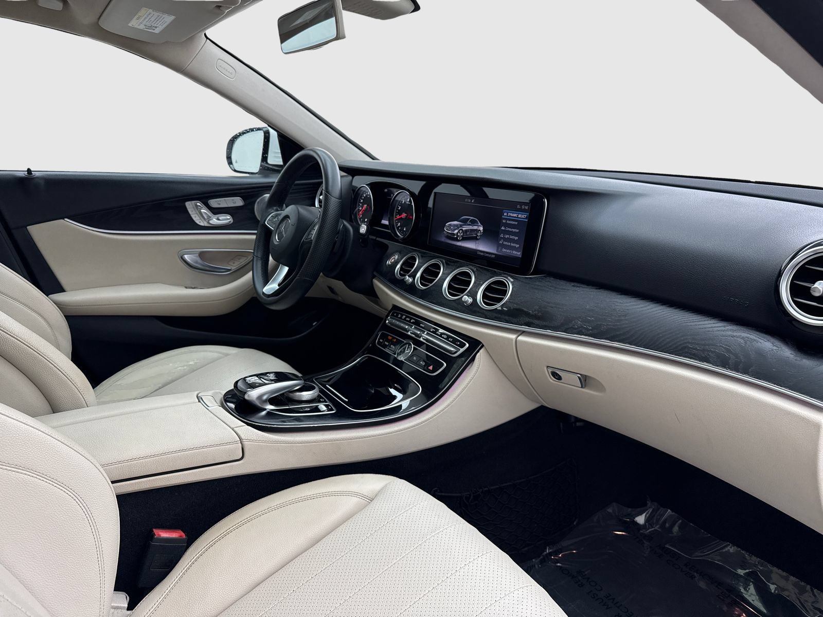 Used 2017 Mercedes-Benz E 300 4MATIC image 42