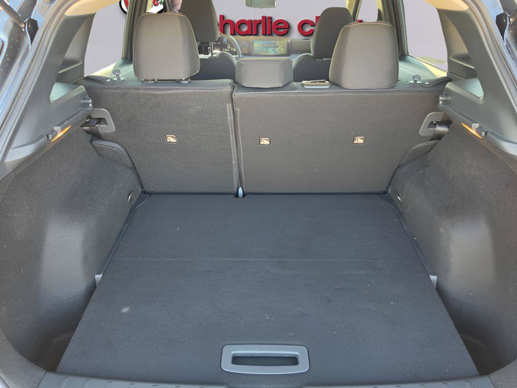 Used 2025 Nissan Kicks SV FWD image 11