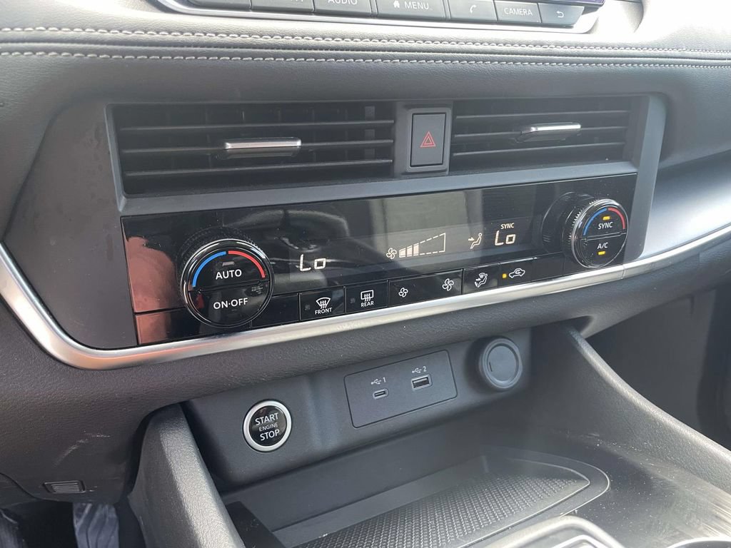 Used 2023 Nissan Rogue SV AWD/4WD image 24