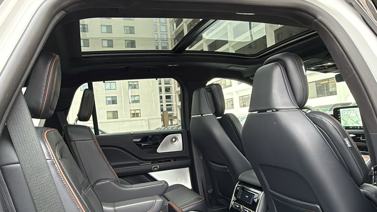 New 2025 Lincoln Aviator Black Label w/ Black Label Special Edition image 5