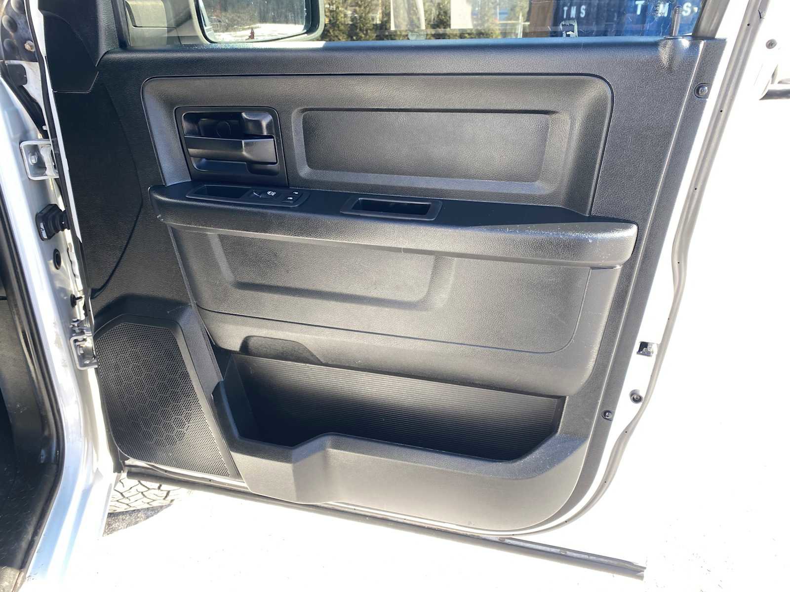 Used 2018 RAM 1500 Express w/ Express Value Package image 27