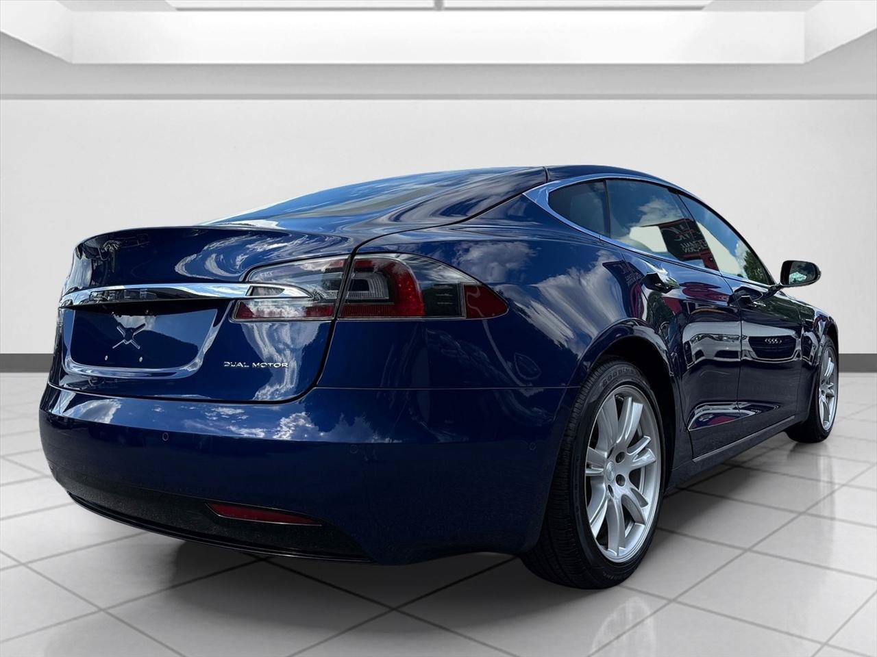 Used 2020 Tesla Model S Long Range AWD/4WD image 5