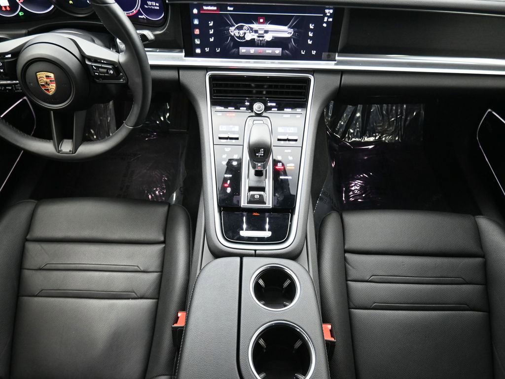 Used 2023 Porsche Panamera Platinum Edition image 30