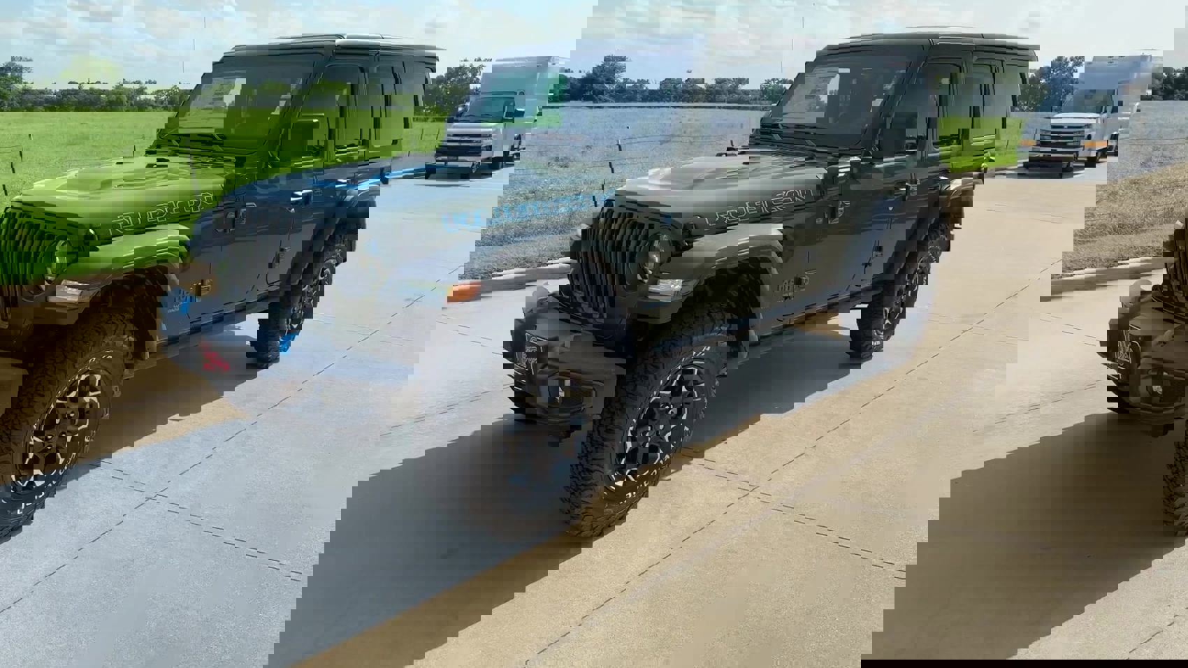 New 2023 Jeep Wrangler Unlimited Rubicon 4xe w/ Cold Weather Group image 4