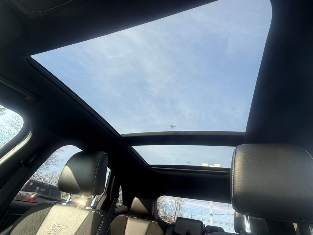 Used 2019 Ford Explorer Limited w/ Class III Trailer Tow Package image 35