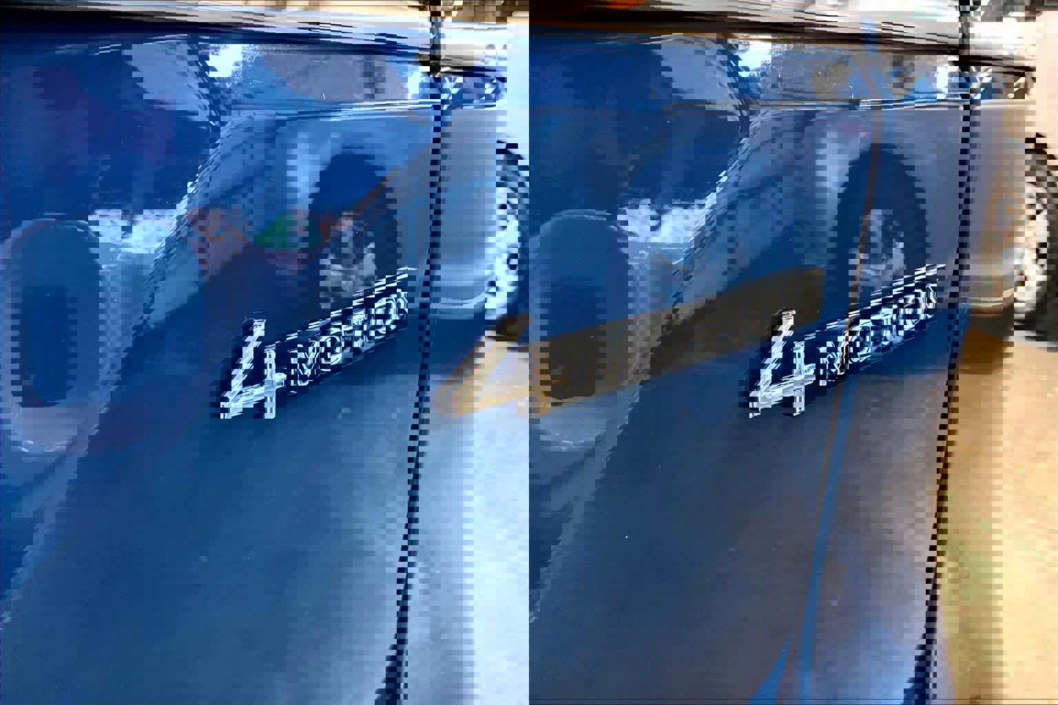 Used 2025 Volkswagen Atlas SEL Premium R-Line image 33