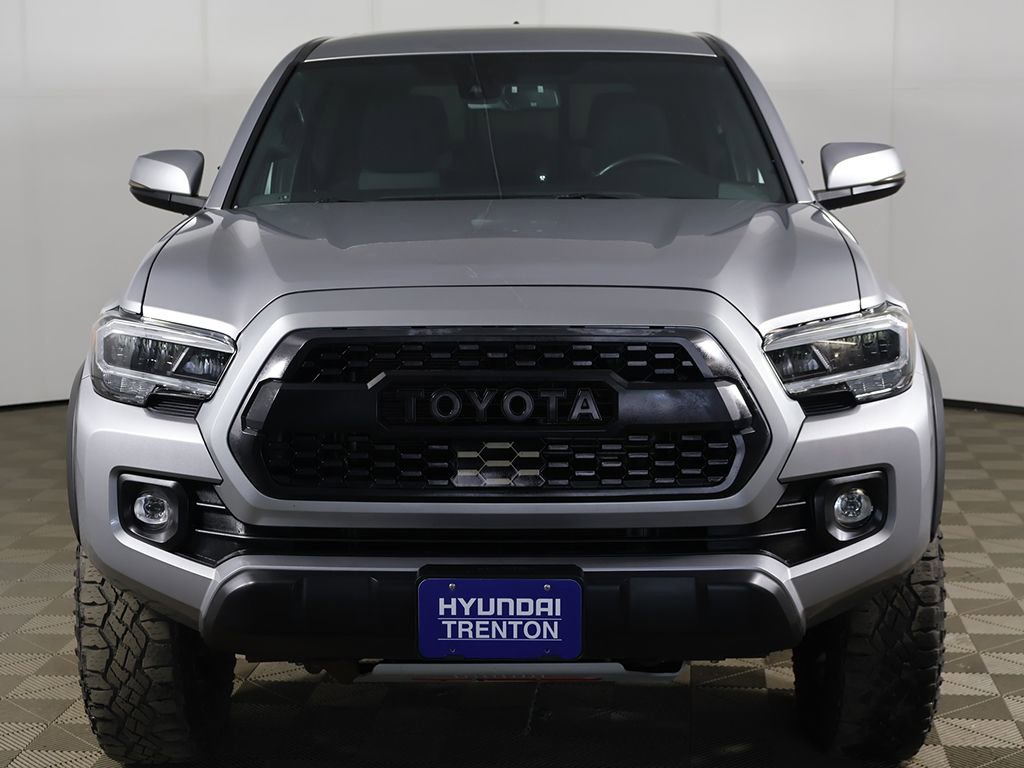 Used 2020 Toyota Tacoma TRD Off-Road AWD/4WD image 8