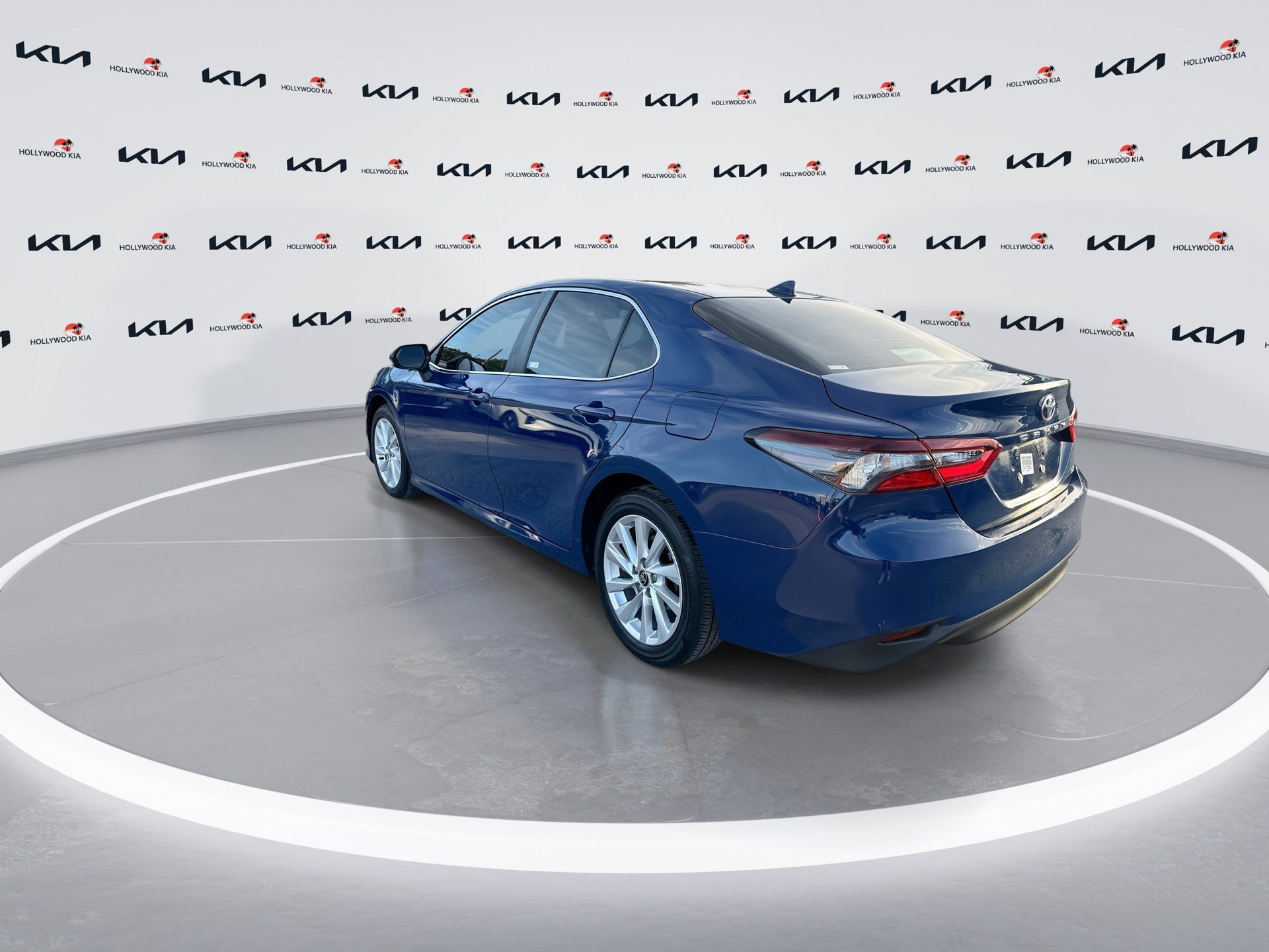 Used 2024 Toyota Camry LE FWD image 6