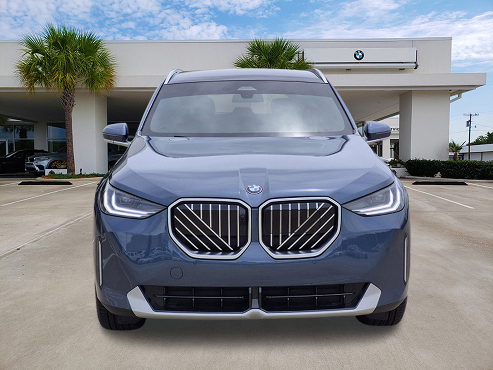 Certified 2025 BMW X3 xDrive30i w/ Premium Package AWD/4WD image 2