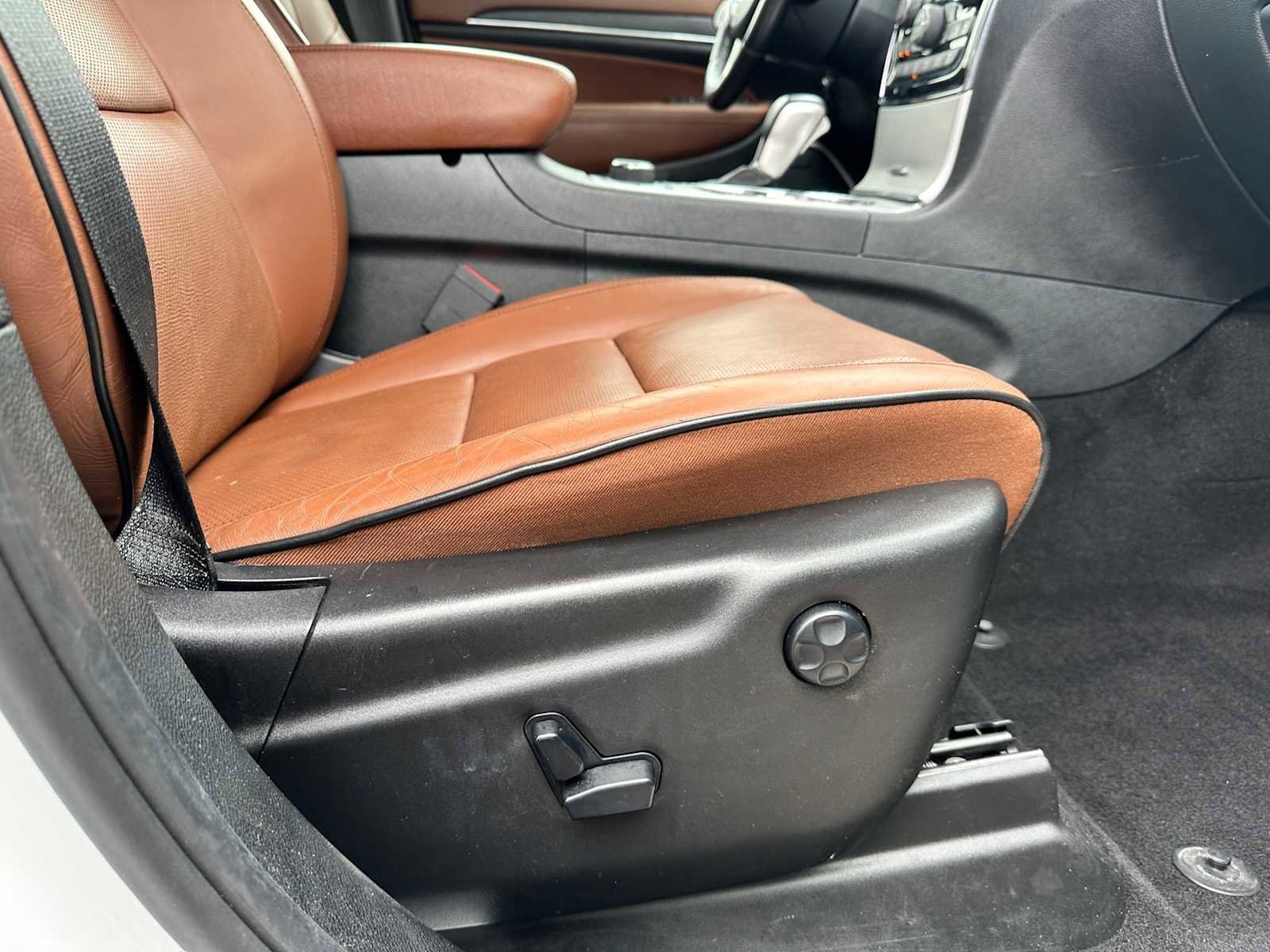 Used 2020 Jeep Grand Cherokee Summit AWD/4WD image 24