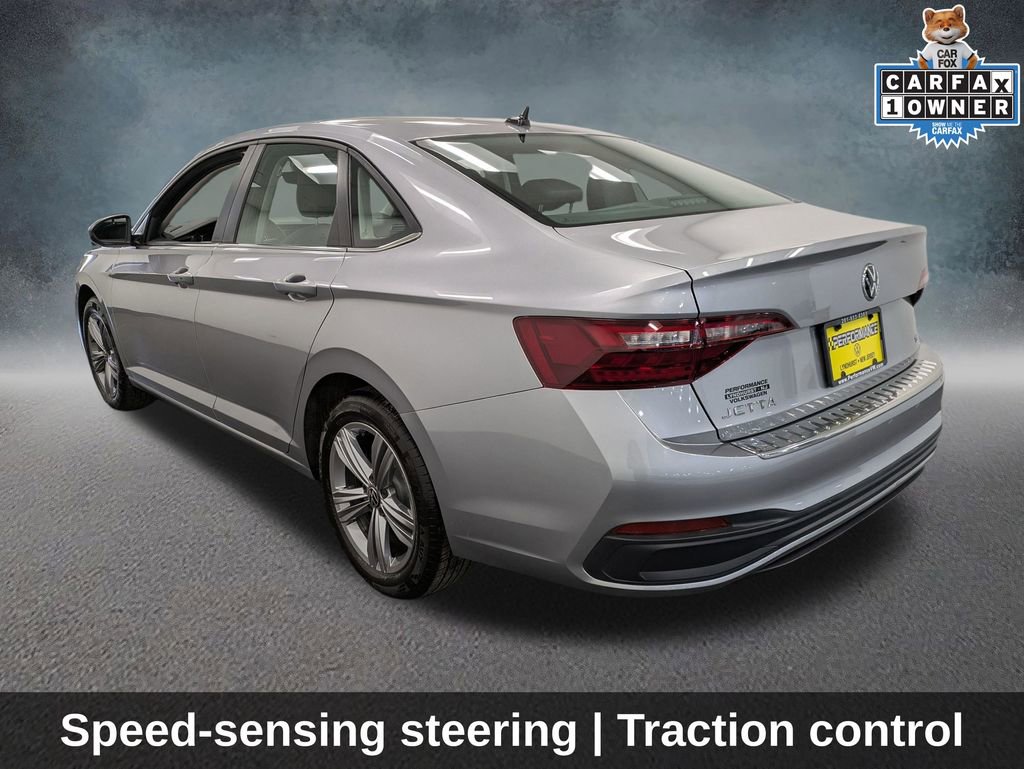 Used 2023 Volkswagen Jetta SE w/ Panoramic Sunroof Package FWD image 7