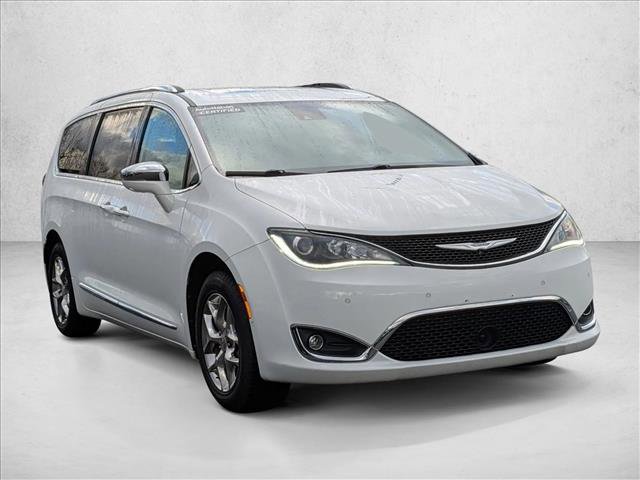 Used 2017 Chrysler Pacifica Limited w/ Advanced Safetytec Group image 3