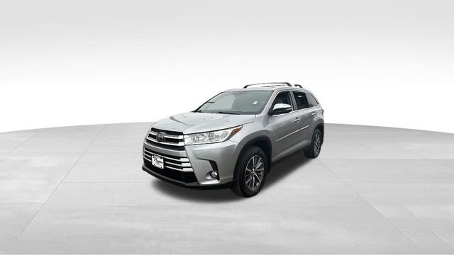 Used 2019 Toyota Highlander XLE w/ Protection Package #3 image 3