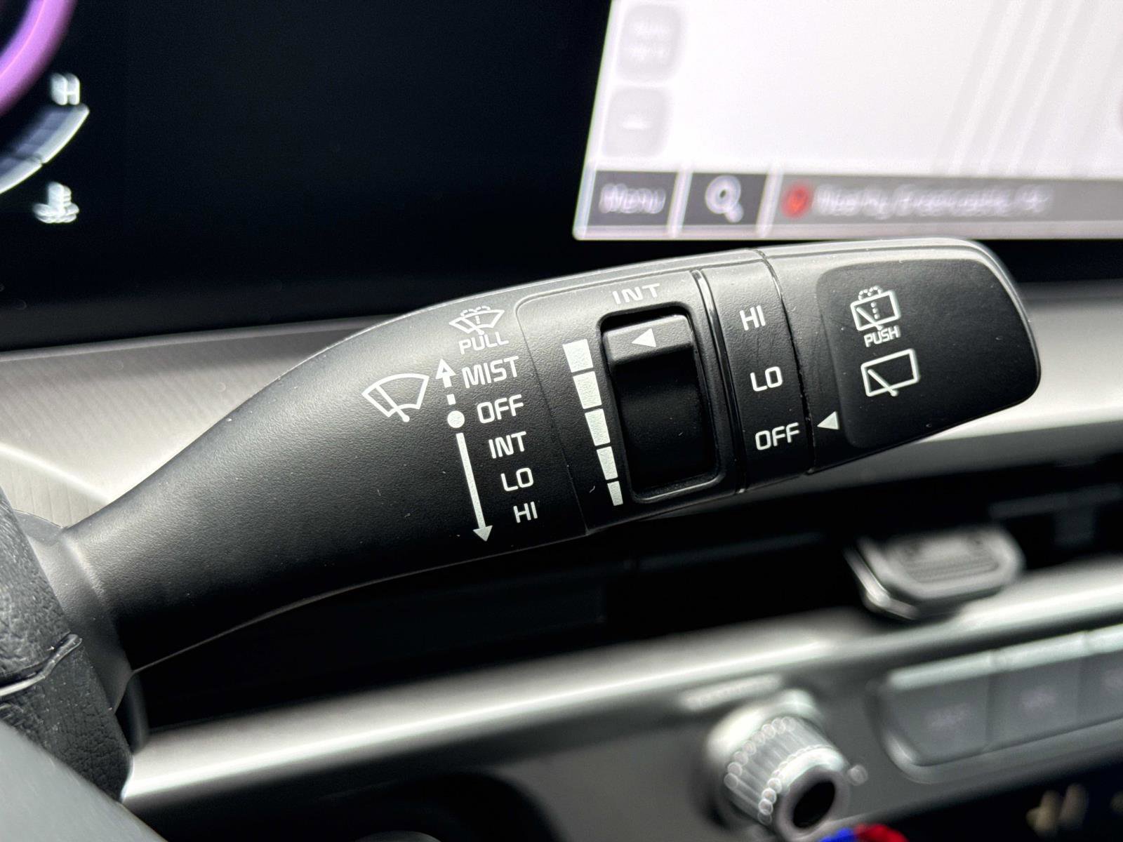 Used 2024 Kia Telluride S image 10