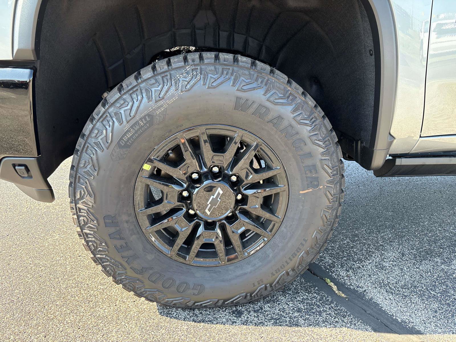 New 2026 Chevrolet Silverado 2500 ZR2 w/ LPO, Dark Essentials Package image 6