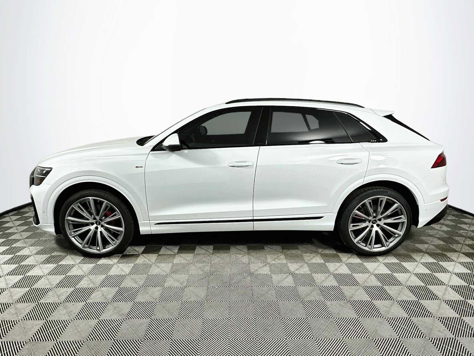 New 2027 Audi Q8 Prestige AWD/4WD image 4