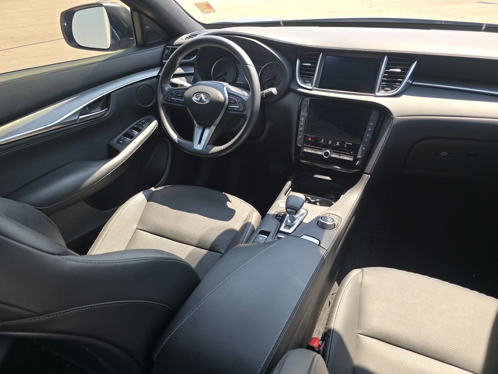 Used 2023 INFINITI QX55 Luxe w/ Cargo Package image 34