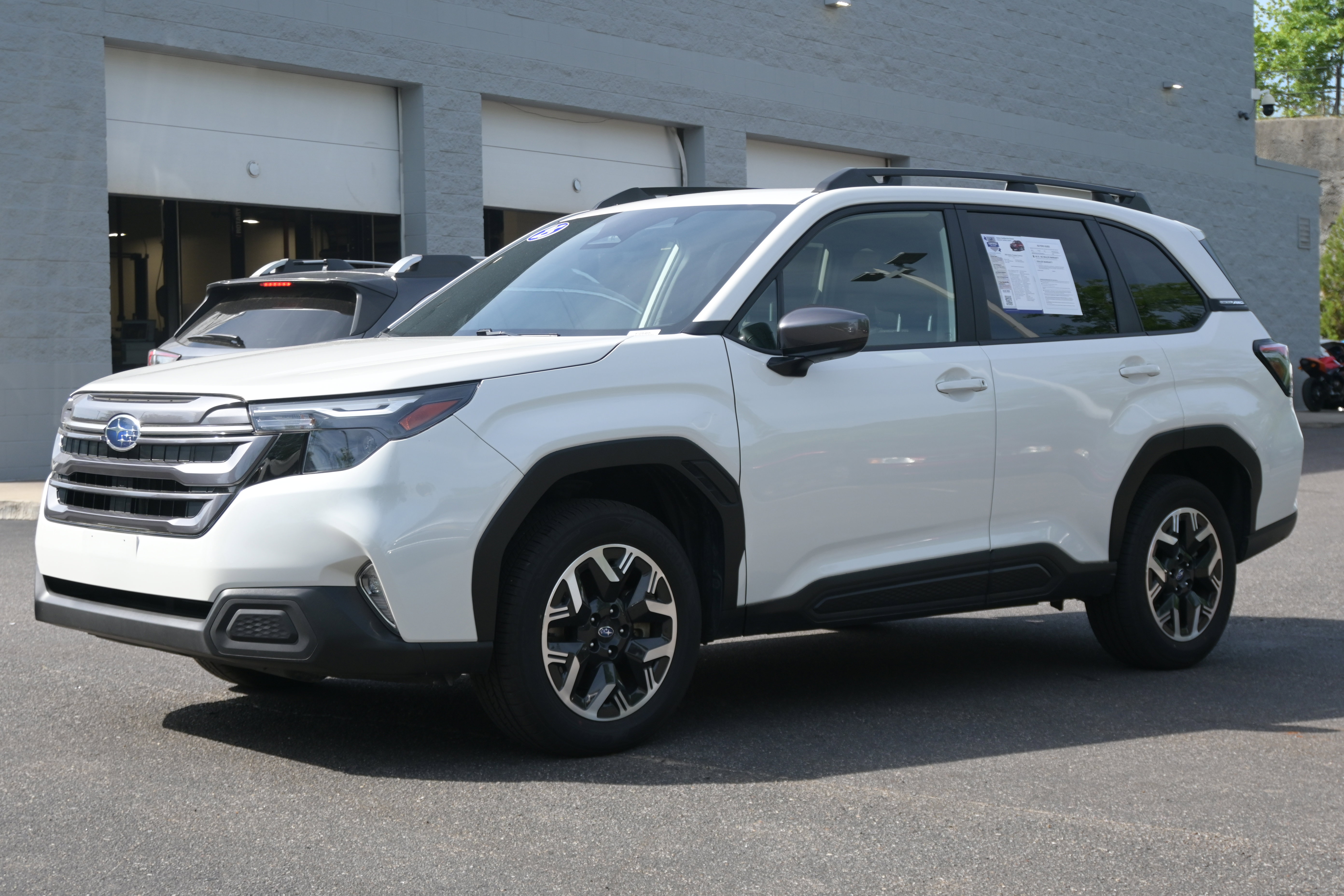 Certified 2025 Subaru Forester Premium AWD/4WD image 5