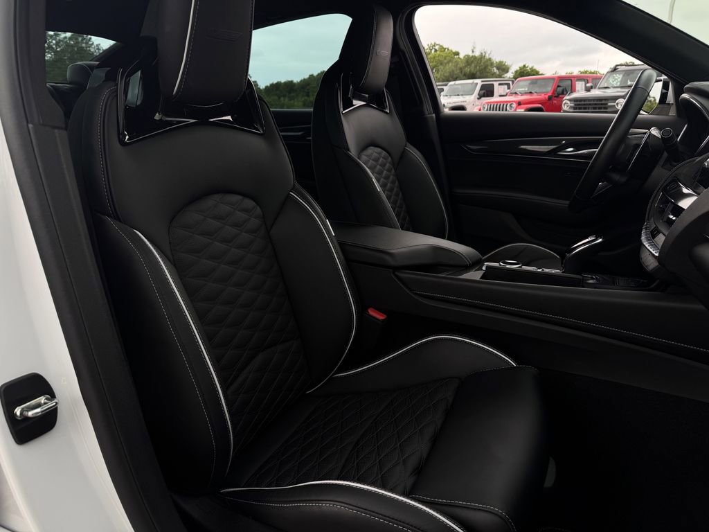 Used 2024 Cadillac CT5 V Blackwing w/ Driver Assist Package image 28