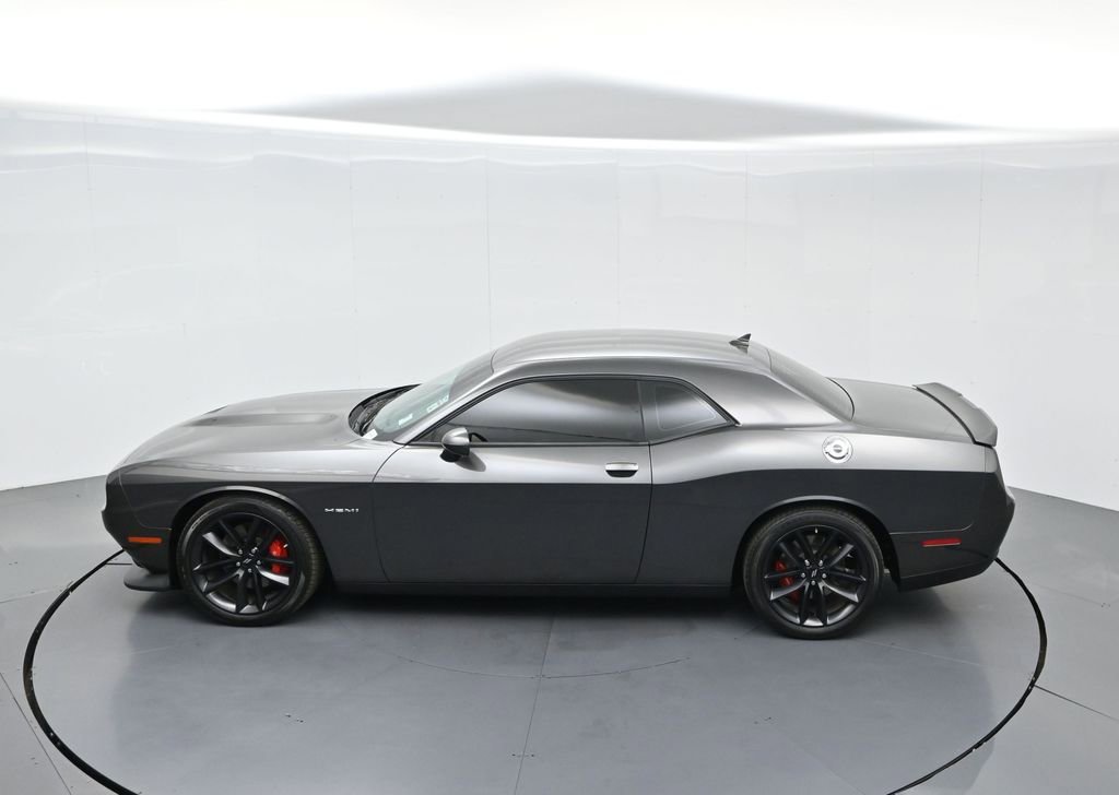 Used 2022 Dodge Challenger R/T w/ Performance Handling Group image 48