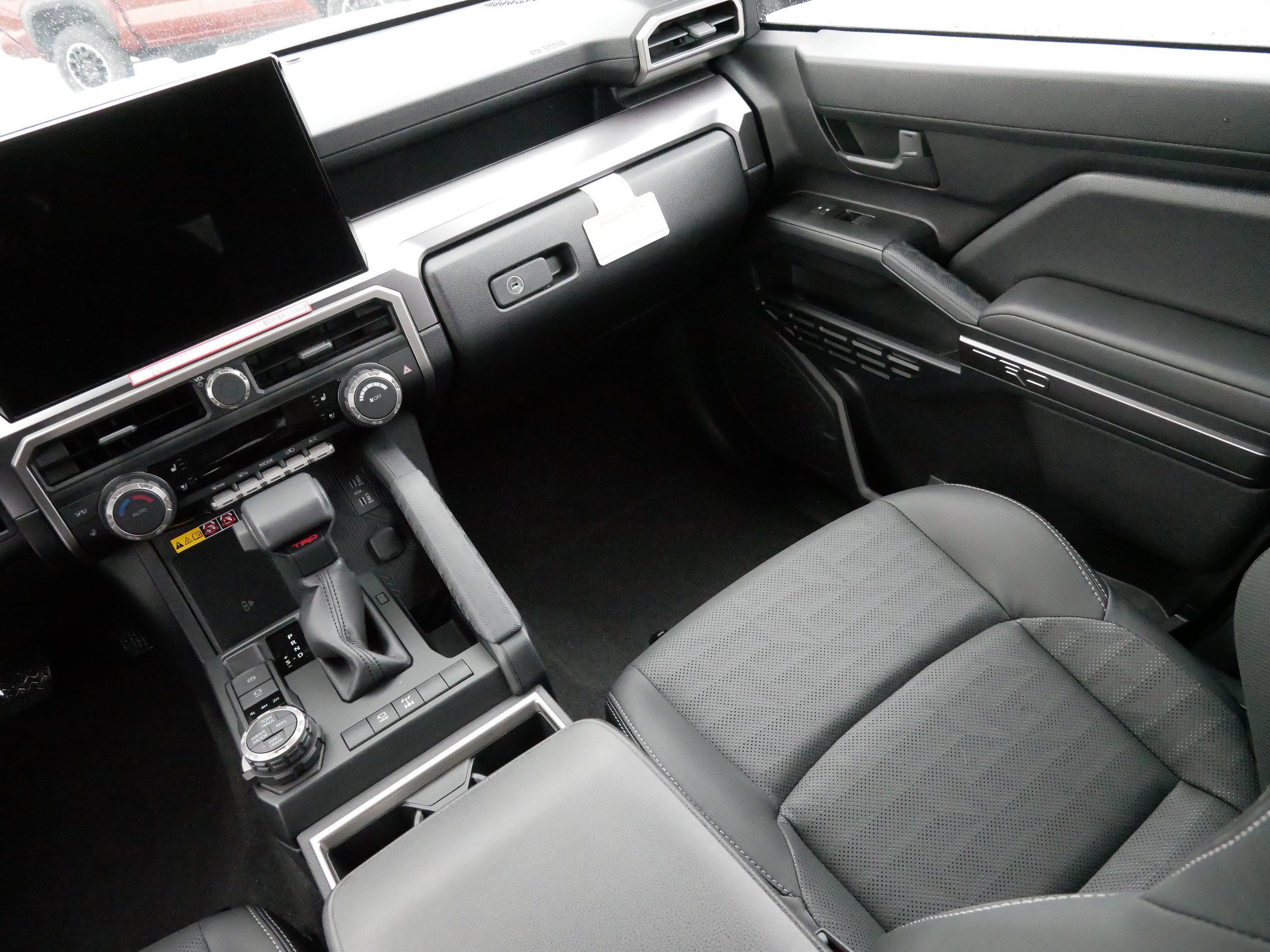 Certified 2025 Toyota 4Runner TRD Off-Road Premium image 11