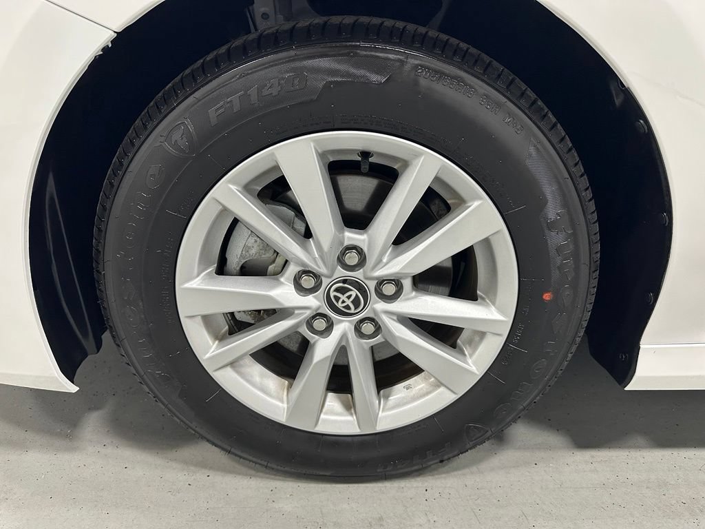 Used 2026 Toyota Camry LE FWD image 63