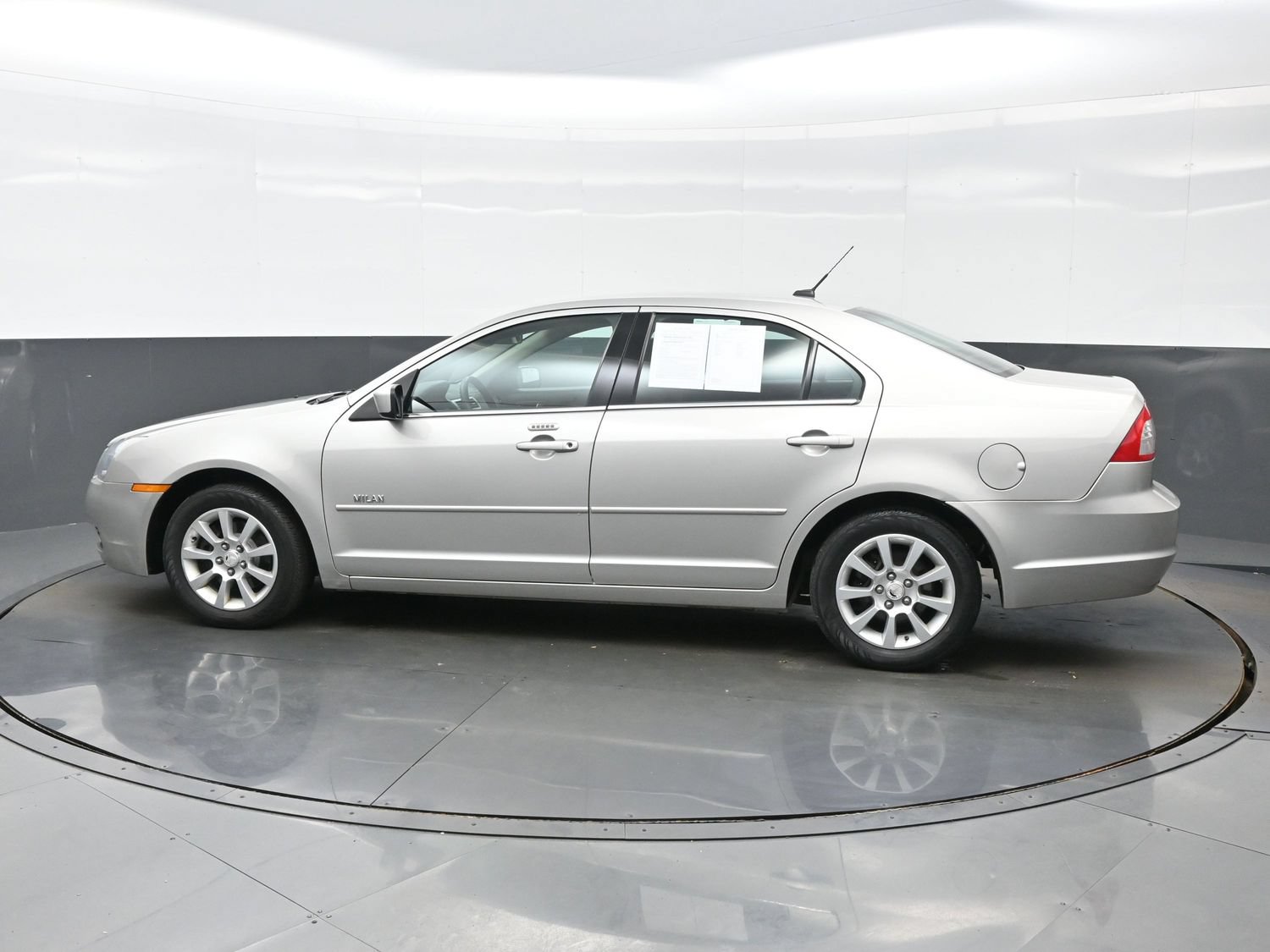 Used 2008 Mercury Milan FWD image 3