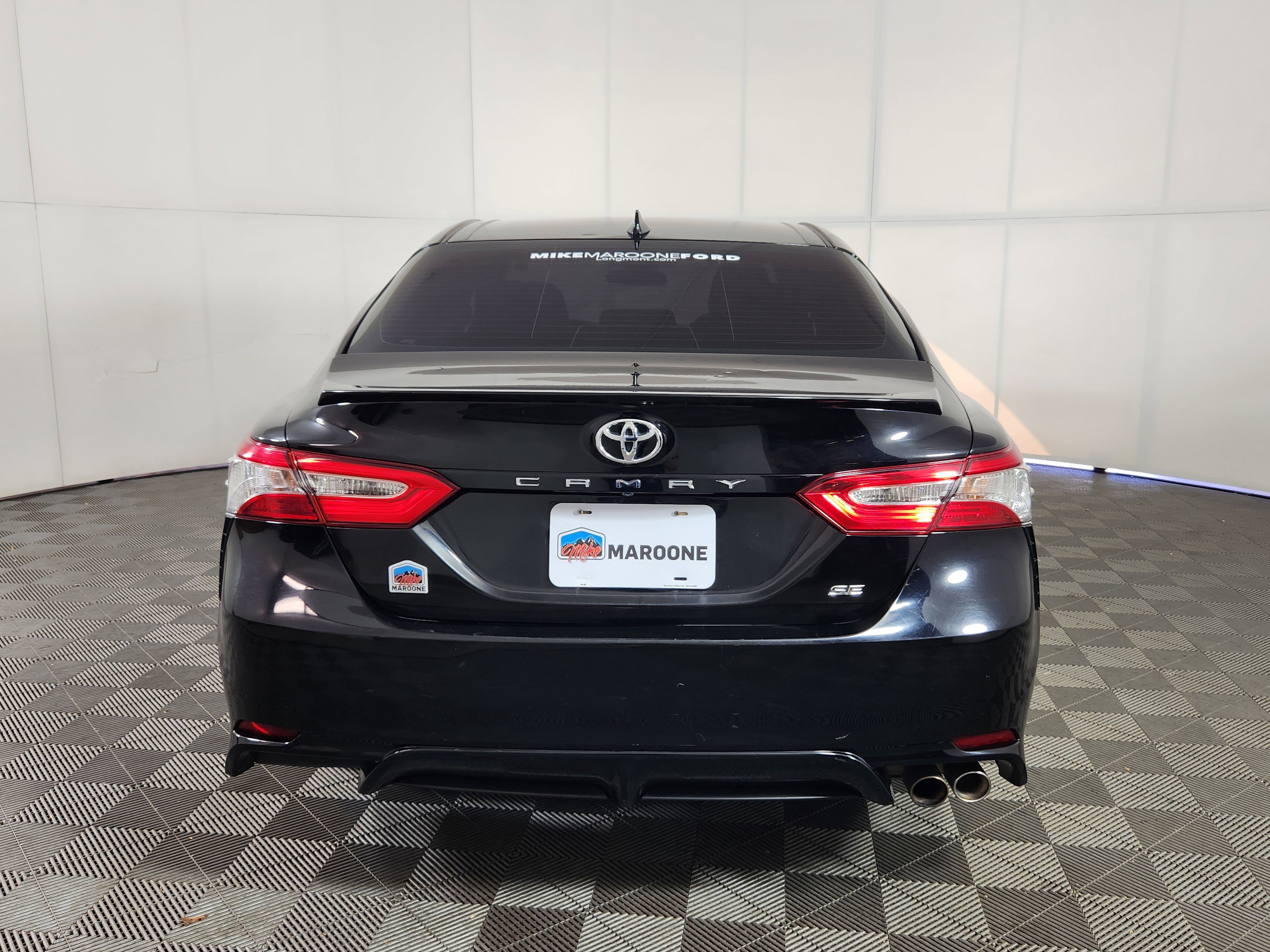 Used 2020 Toyota Camry SE FWD image 6