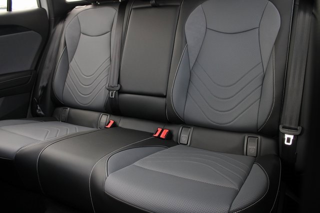 New 2025 Volkswagen Tiguan SE R-Line image 8