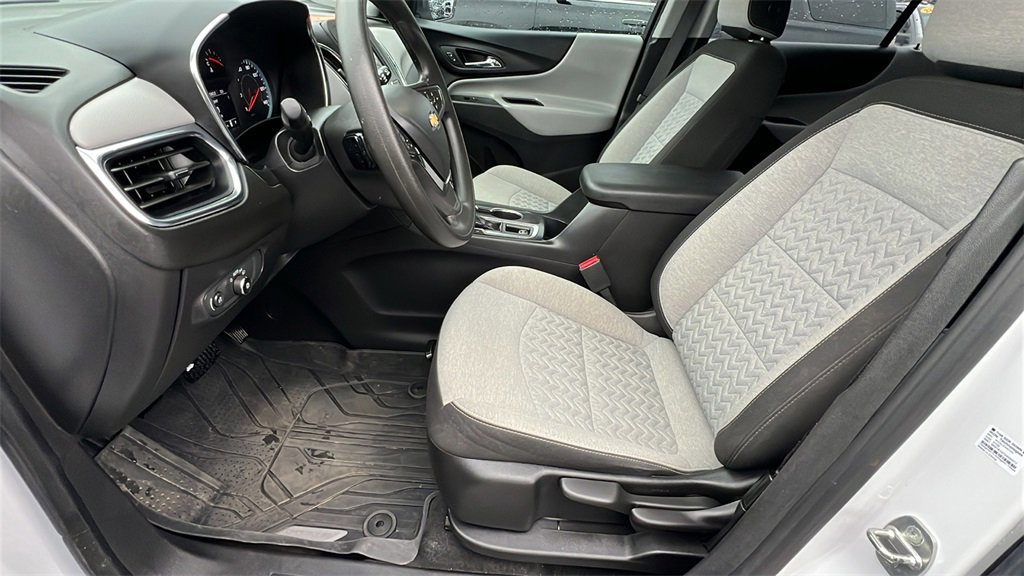Used 2023 Chevrolet Equinox LS image 13