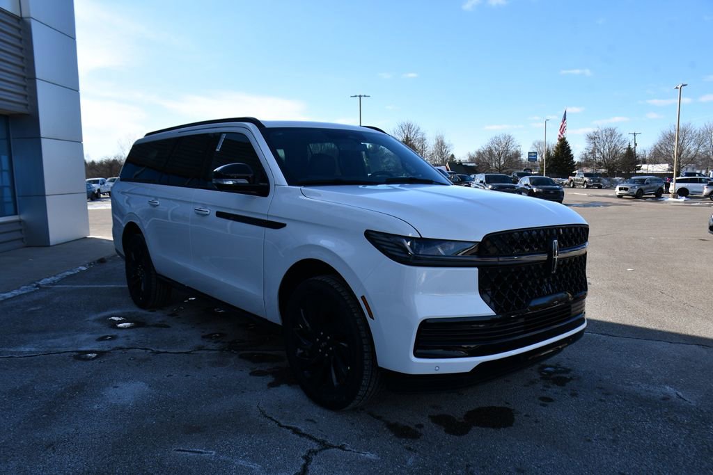 New 2026 Lincoln Navigator L Reserve w/ Jet Appearance Package image 9