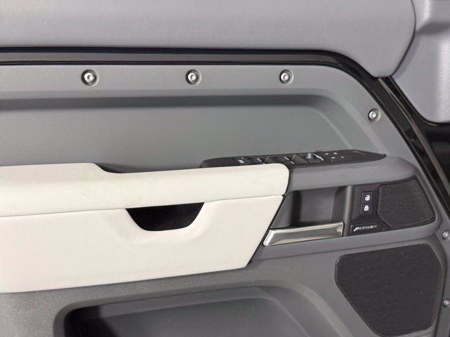 New 2026 Land Rover Defender 110 S AWD/4WD image 12