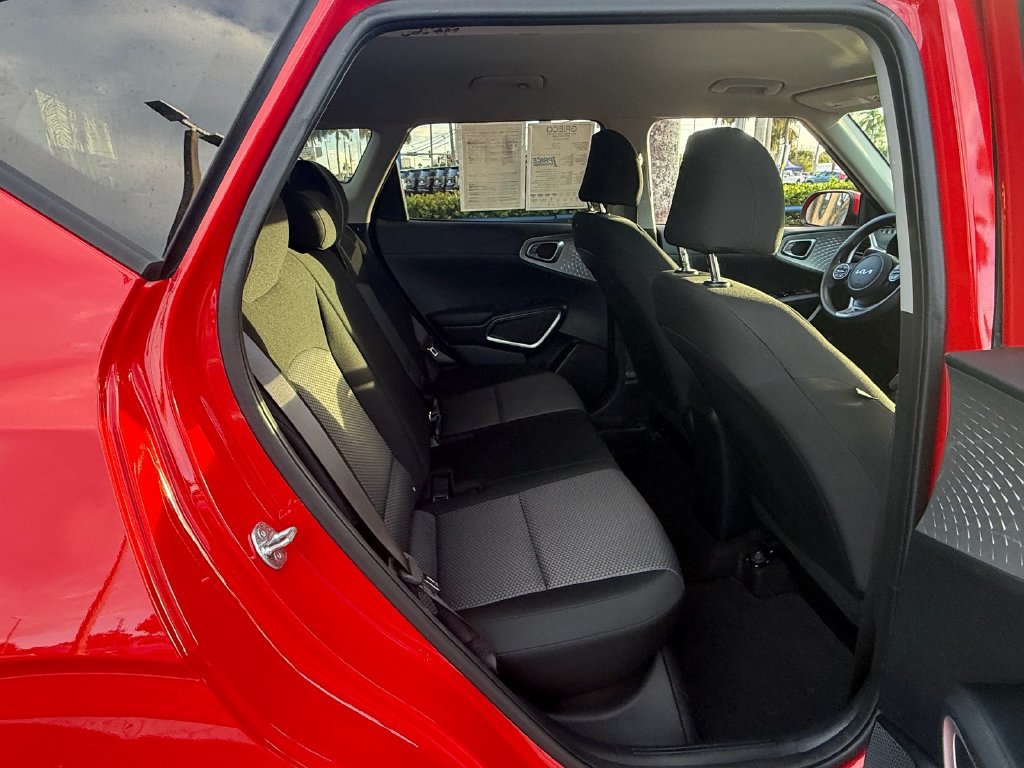 Used 2024 Kia Soul LX w/ Option Group 015 FWD image 15