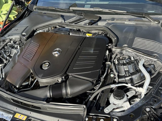 Used 2023 Mercedes-Benz C 300 Sedan image 5