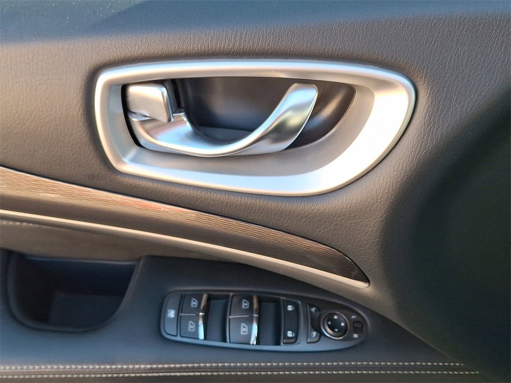 Used 2020 INFINITI QX60 Pure image 2