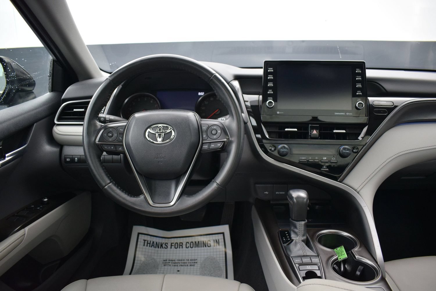 Used 2022 Toyota Camry XSE FWD image 14