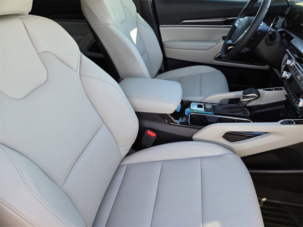 New 2025 Kia Telluride S image 10